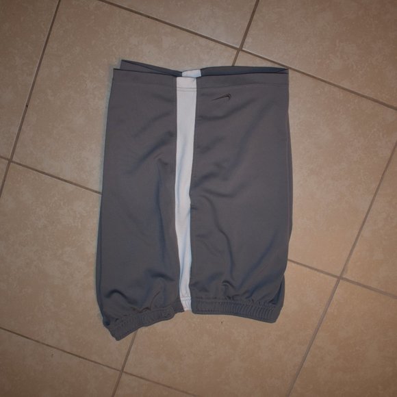 Nike Sport Shorts - Picture 3 of 4